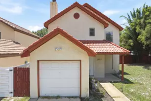 1841 E Smugglers Cove Dr, Gulf Breeze, FL 32563 - Photo 1