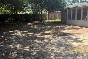 700 Mayflower Ave, Fort Walton Beach, FL 32547 - Photo 14
