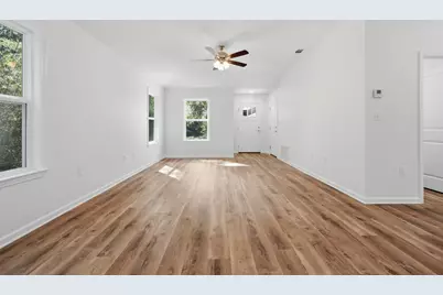 135 Loftin Street, Defuniak Springs, FL 32435 - Photo 16