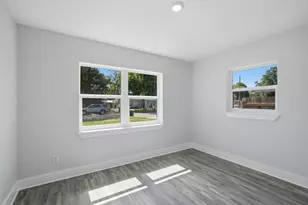 271 Gregory Dr, Mary Esther, FL 32569 - Photo 16