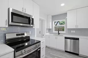 271 Gregory Dr, Mary Esther, FL 32569 - Photo 8