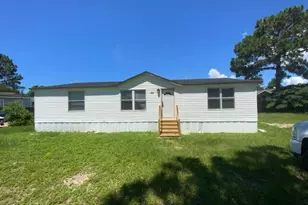 2221 Nina St, Navarre, FL 32566 - Photo 2