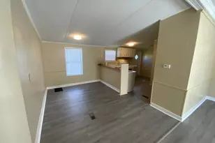 2221 Nina St, Navarre, FL 32566 - Photo 4