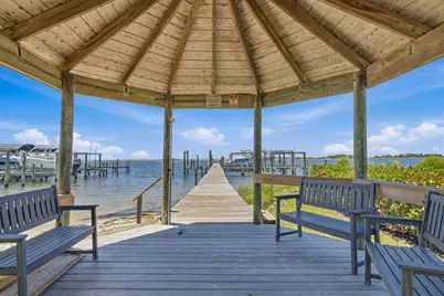 2 Islandview Drive, Mary Esther, FL 32569 - Photo 4