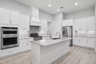 7703 Freesia Circle, Navarre, FL 32566 - Photo 6