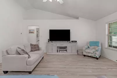 8120 Hartington Drive, Navarre, FL 32566 - Photo 8