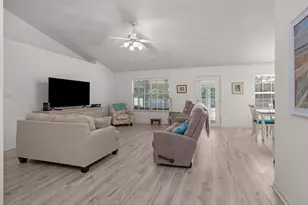 8120 Hartington Dr, Navarre, FL 32566 - Photo 6