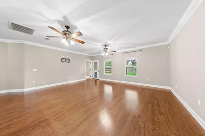 302 N Palm Boulevard, Niceville, FL 32578 - Photo 10