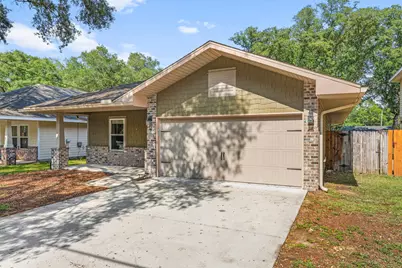 302 N Palm Boulevard, Niceville, FL 32578 - Photo 2