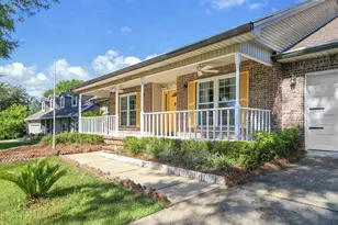 2319 Canal Dr, Niceville, FL 32578 - Photo 2