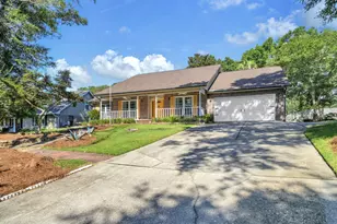 2319 Canal Dr, Niceville, FL 32578 - Photo 8