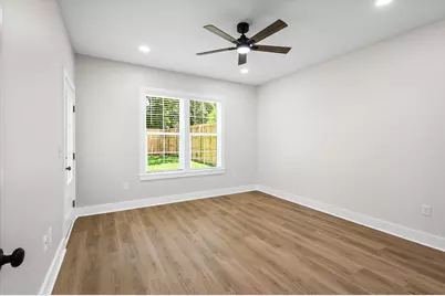 308 B Okaloosa Avenue, Valparaiso, FL 32580 - Photo 16