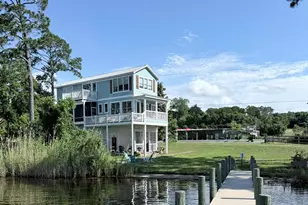 197 Bayshore Dr, Niceville, FL 32578 - Photo 1
