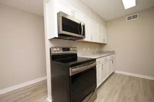 210 Pelham Rd, Fort Walton Beach, FL 32547 - Photo 10