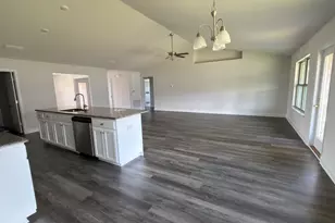 2112 Queen St, Crestview, FL 32536 - Photo 8
