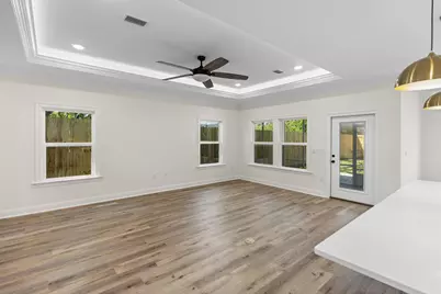 498 Robert Avenue, Niceville, FL 32578 - Photo 12