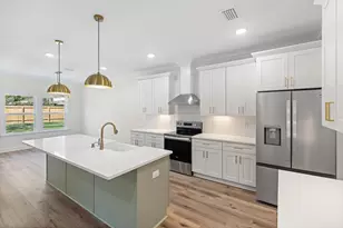 498 Robert Ave, Niceville, FL 32578 - Photo 14