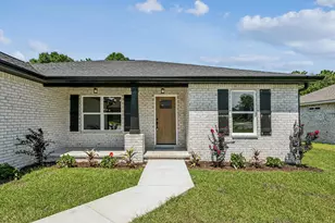 249 Paradise Palm Cir, Crestview, FL 32536 - Photo 8