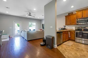 2109 Wilsons Plover Cir, Navarre, FL 32566 - Photo 12