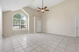 3011 Yorktown Cir, Fort Walton Beach, FL 32547 - Photo 4