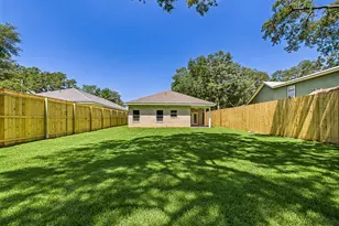 1496 Pine St, Niceville, FL 32578 - Photo 16
