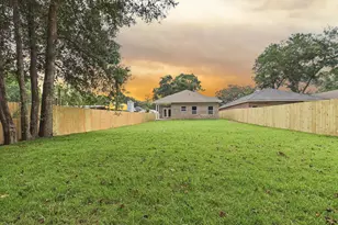 1496 Pine St, Niceville, FL 32578 - Photo 4
