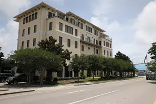 543 Harbor Blvd, Destin, FL 32541 - Photo 1