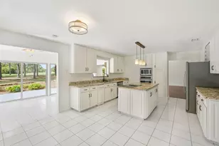 47 E Country Club Dr, Destin, FL 32541 - Photo 10