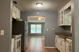 3315 W Lloyd St, Pensacola, FL 32505 - Photo 8
