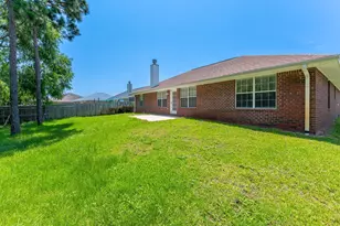 9750 Parker Lake Cir, Navarre, FL 32566 - Photo 34