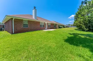 9750 Parker Lake Cir, Navarre, FL 32566 - Photo 36