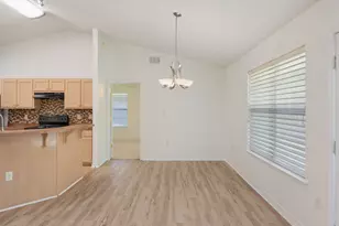 9750 Parker Lake Cir, Navarre, FL 32566 - Photo 10