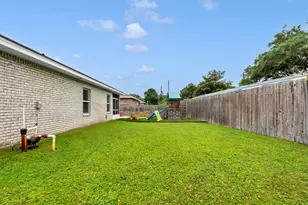 467 Sara Ave, Mary Esther, FL 32569 - Photo 36