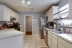 1928 Jo-Tam Ln, Navarre, FL 32566 - Photo 10