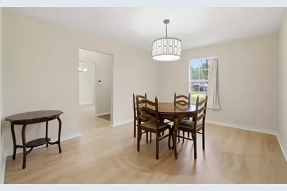 8131 Country Bay Boulevard, Navarre, FL 32566 - Photo 20