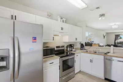7660 Chablis Circle, Navarre, FL 32566 - Photo 14