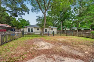 679 Anderson Dr, Fort Walton Beach, FL 32547 - Photo 4