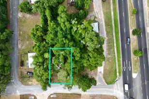 32 Myrtle Ave, Defuniak Springs, FL 32435 - Photo 1