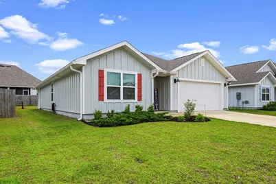 417 Scarborough Street, Crestview, FL 32539 - Photo 2
