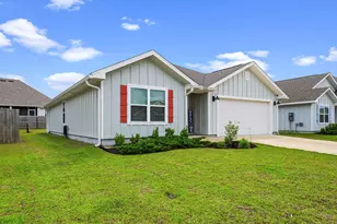 417 Scarborough St, Crestview, FL 32539 - Photo 2