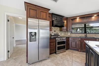 757 Seahorse Avenue, Fort Walton Beach, FL 32548 - Photo 12