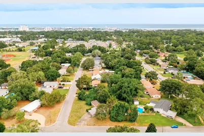 236 NW Shumpert Street, Fort Walton Beach, FL 32548 - Photo 2