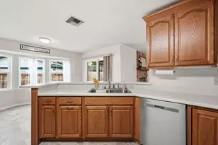 269 Echo Cir, Fort Walton Beach, FL 32548 - Photo 4
