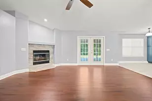 2386 Sherwood Dr, Navarre, FL 32566 - Photo 10