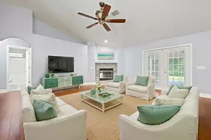 2386 Sherwood Dr, Navarre, FL 32566 - Photo 8