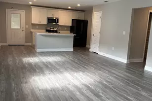 3154 Maple St, Crestview, FL 32539 - Photo 2
