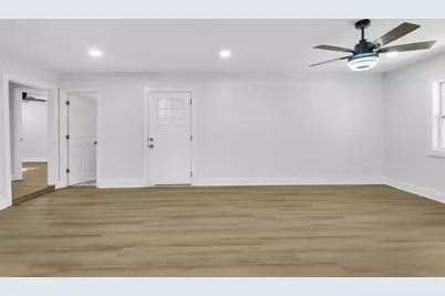 333 NW Hollywood Boulevard, Fort Walton Beach, FL 32548 - Photo 4