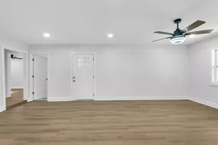 333 NW Hollywood Blvd, Fort Walton Beach, FL 32548 - Photo 4
