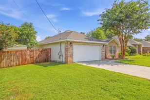 98 Marimba St, Mary Esther, FL 32569 - Photo 6
