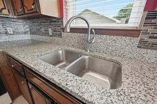 574 Peppertree Ln, Pensacola, FL 32506 - Photo 10